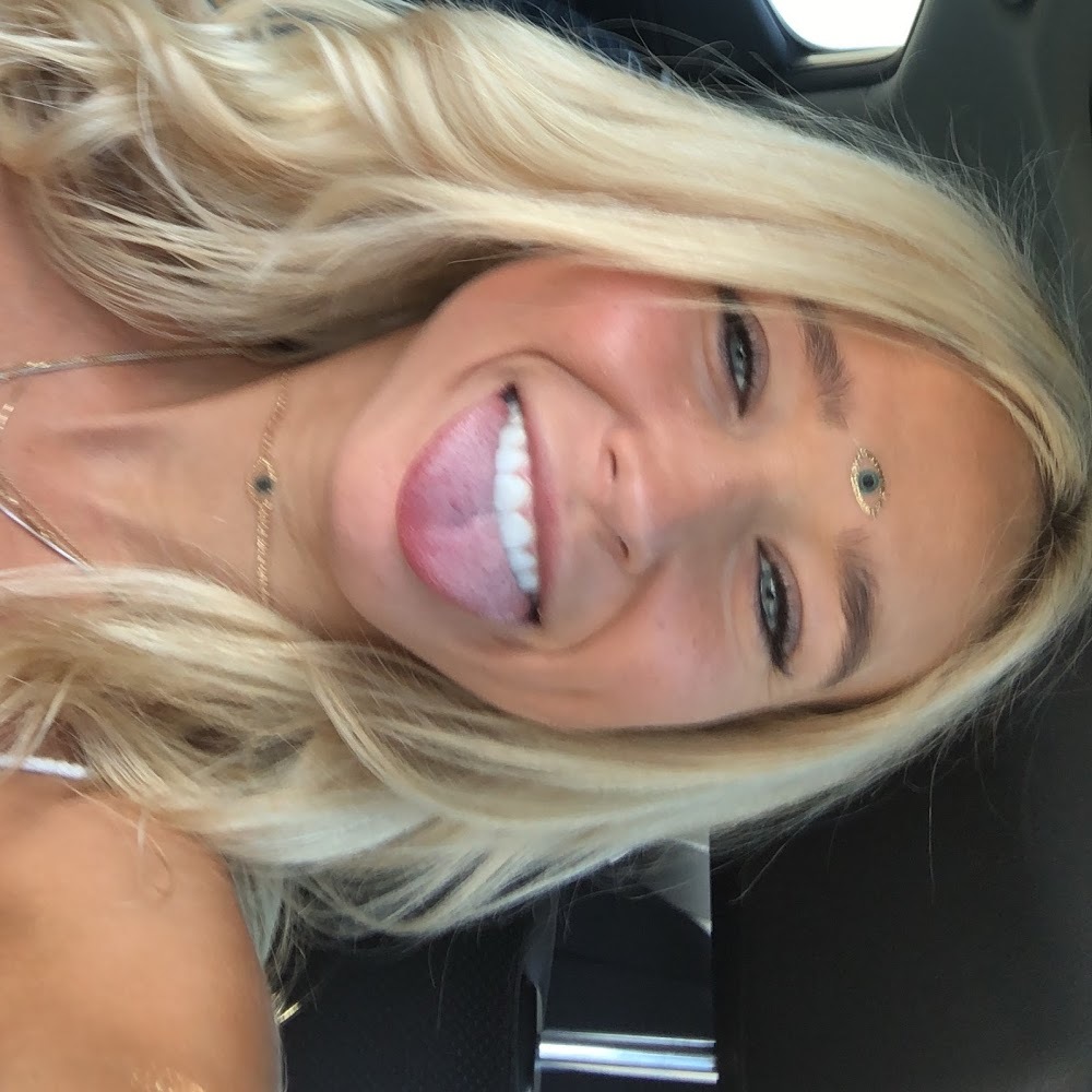 Meet your Posher, Brooke